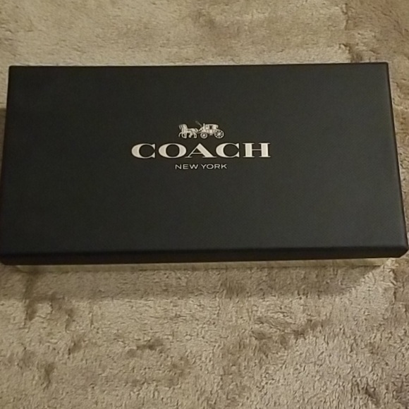 Coach Wallet - Picture 5 of 9